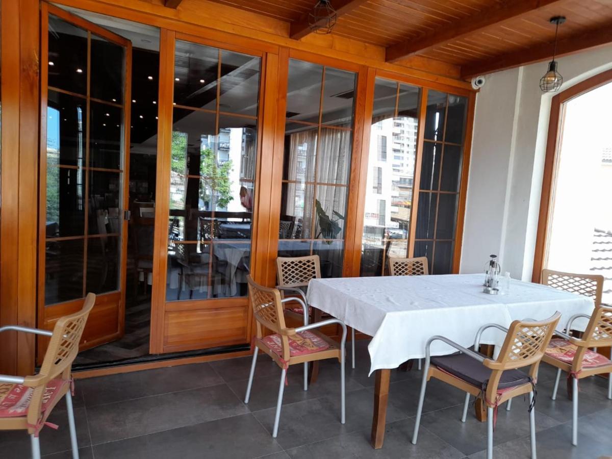 Hotel Happy Gjakova Luaran gambar