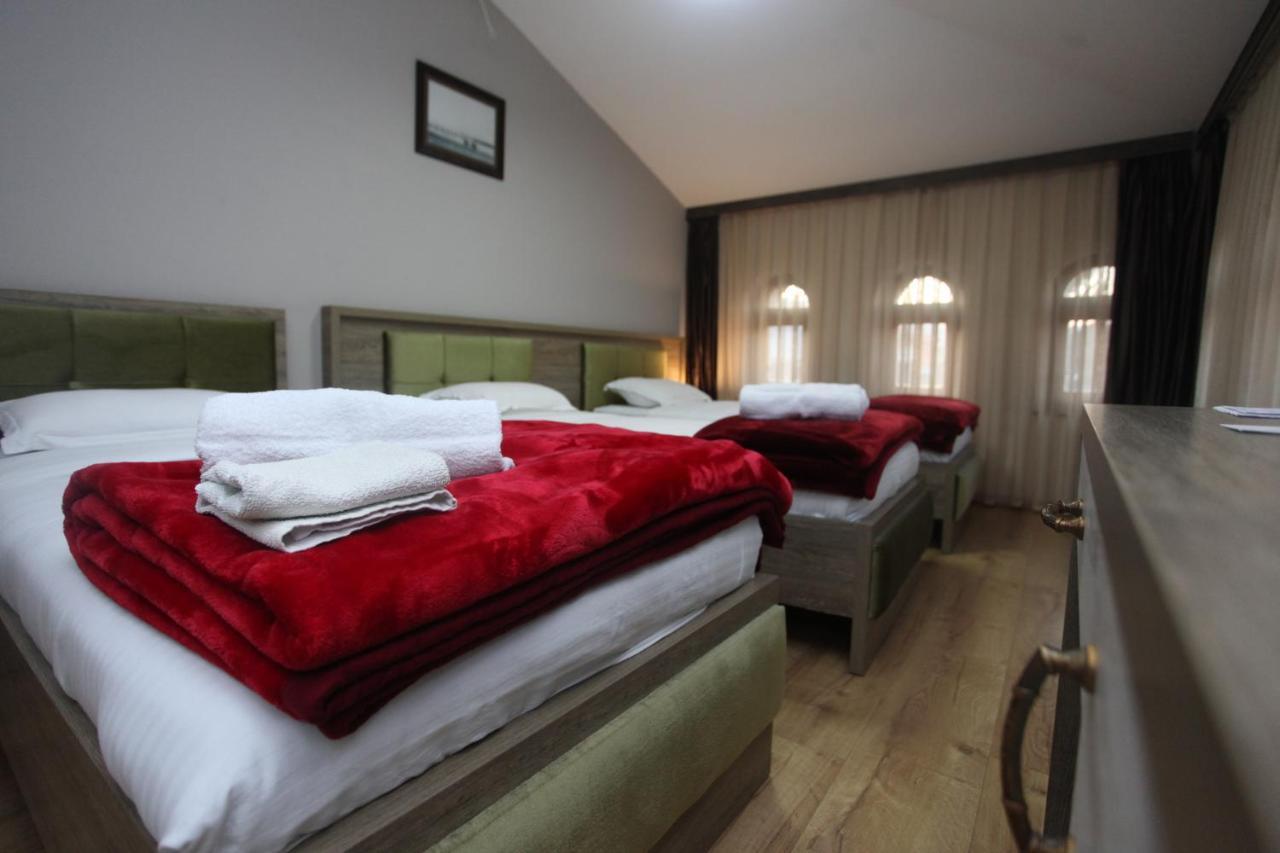 Hotel Happy Gjakova Luaran gambar