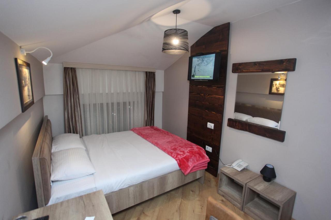 Hotel Happy Gjakova Luaran gambar