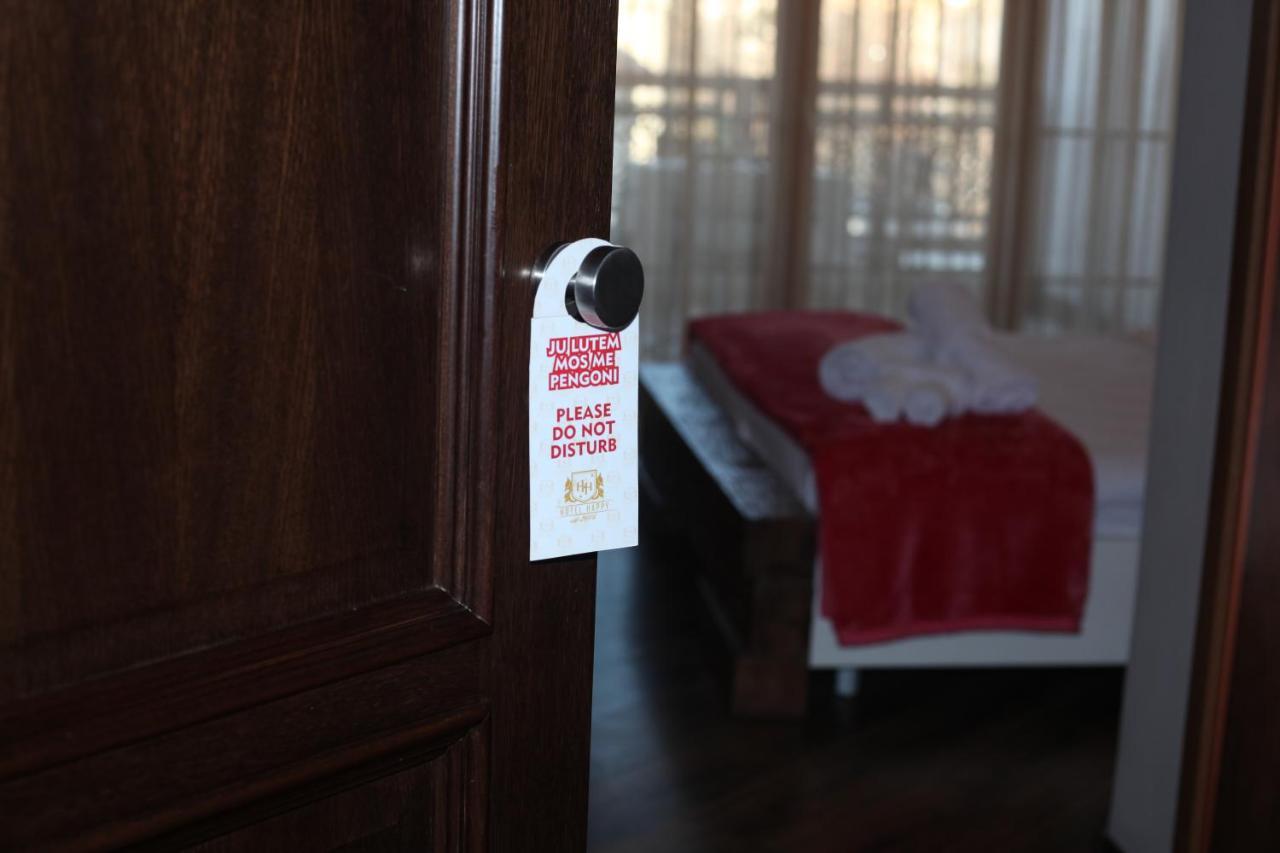 Hotel Happy Gjakova Luaran gambar