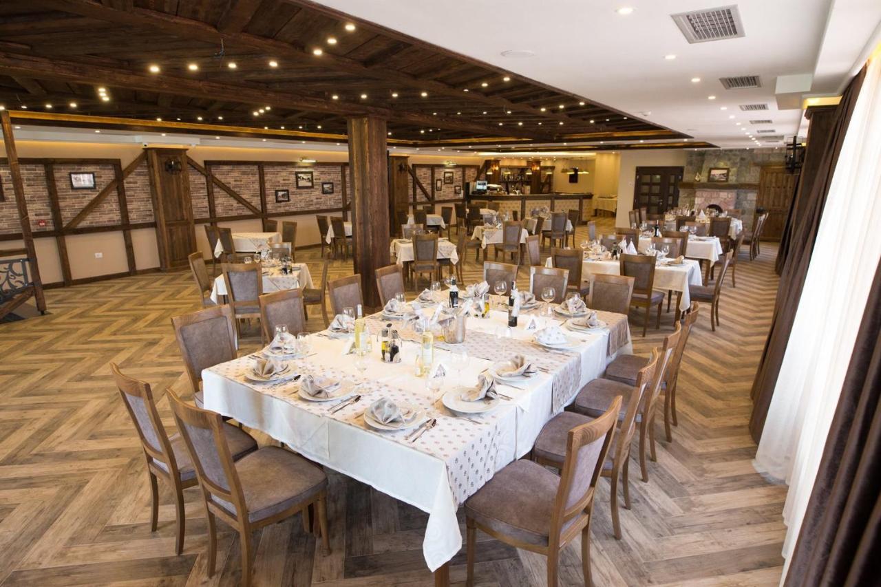 Hotel Happy Gjakova Luaran gambar